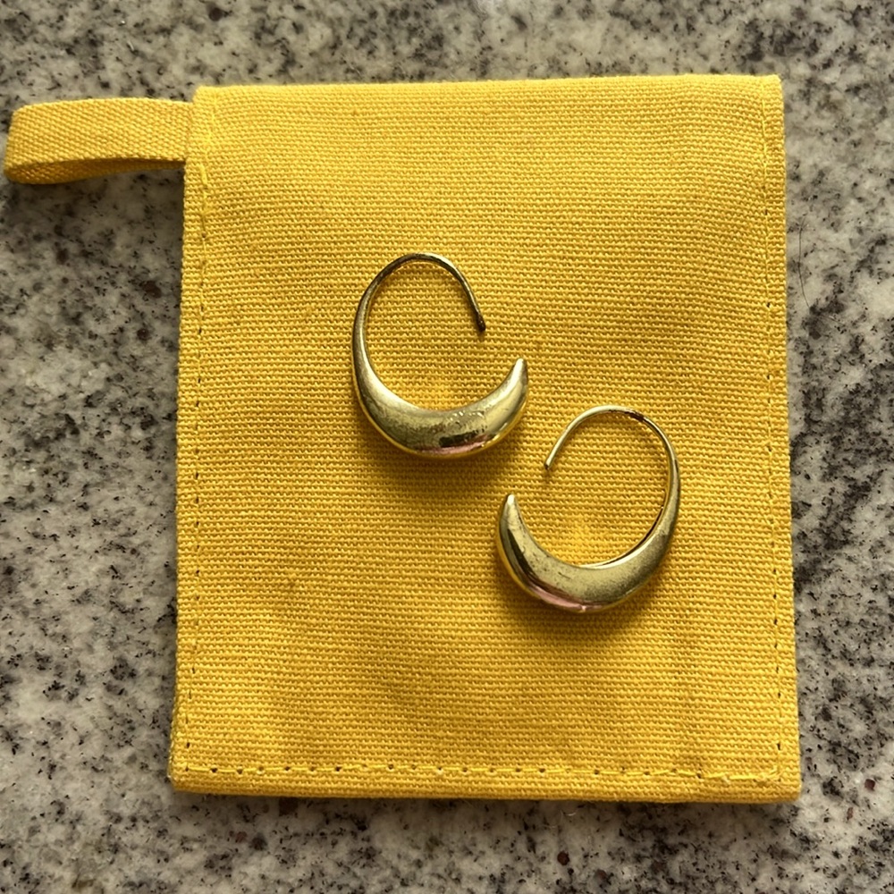 Gold earrings